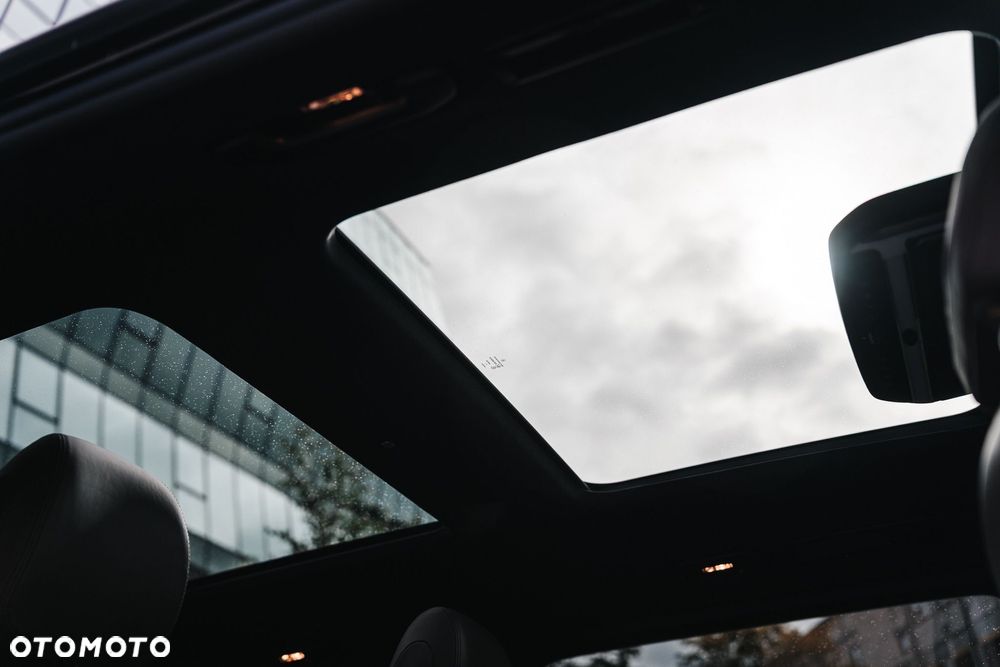 Mercedes-Benz Klasa V - 20