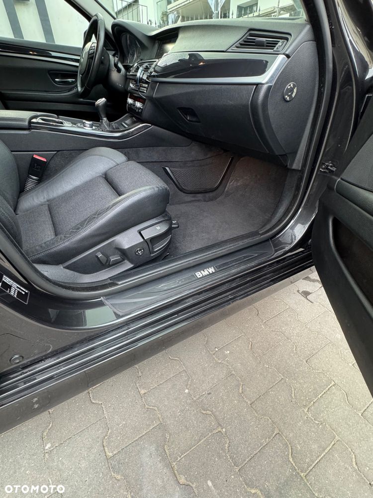 BMW Seria 5 520d - 13