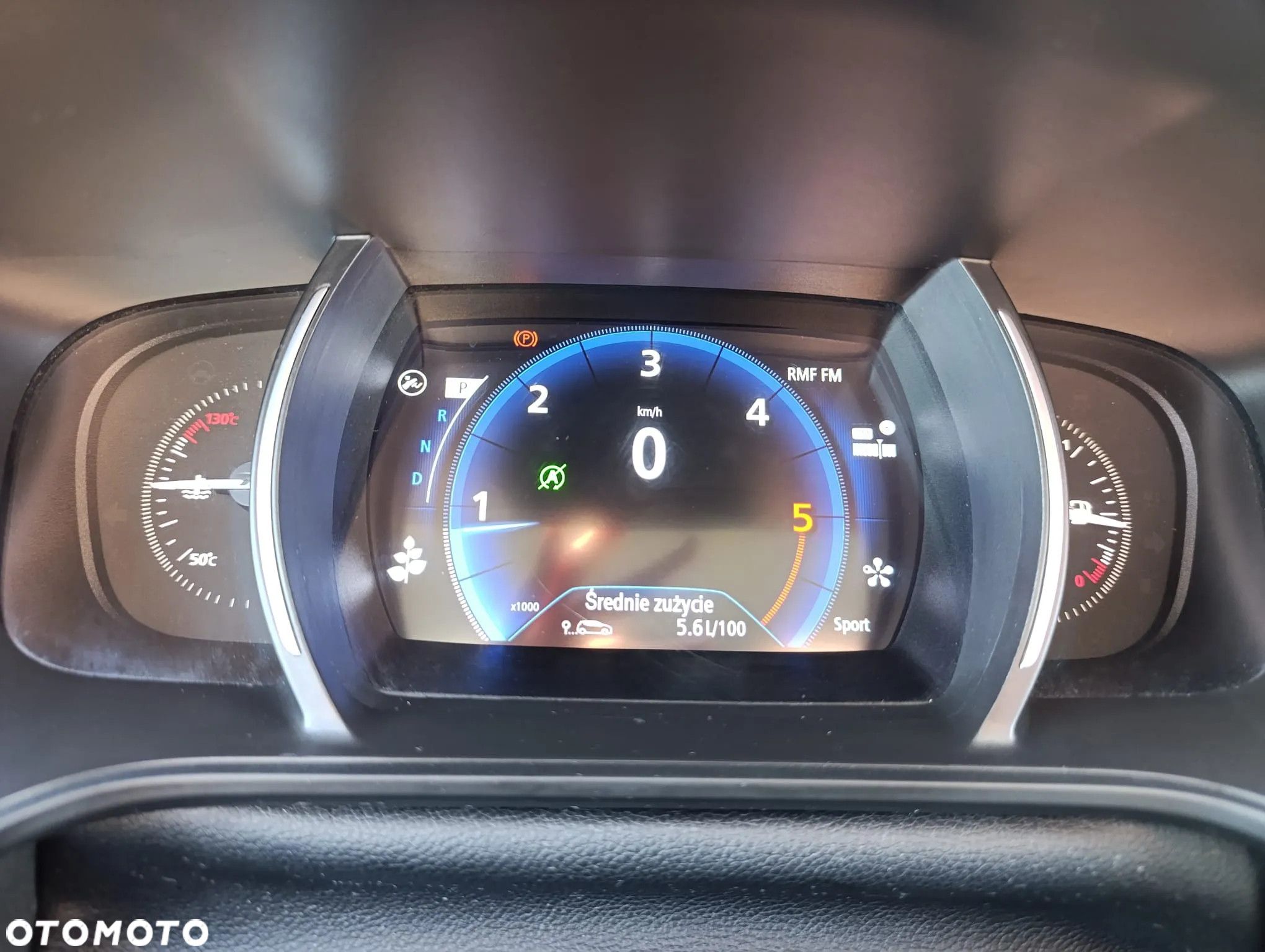 Renault Megane Grandtour BLUE dCi 150 EDC GT LINE - 26