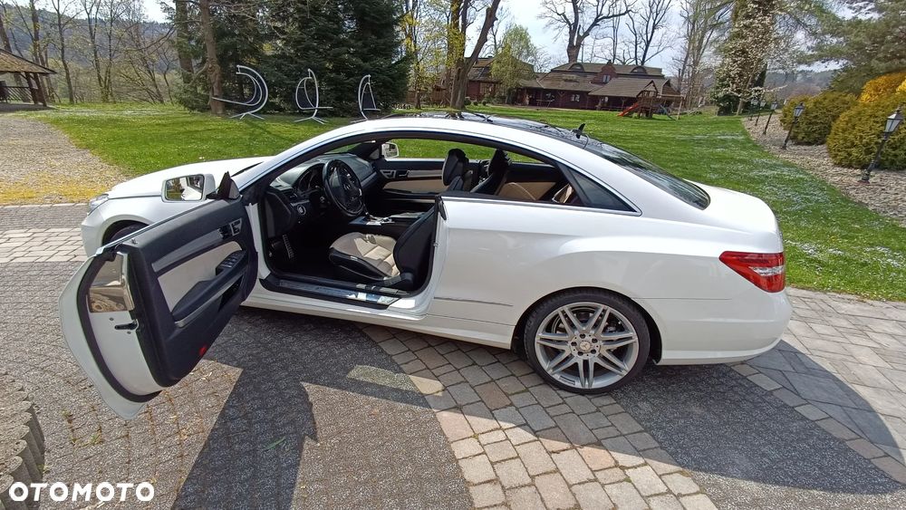 Mercedes-Benz Klasa E 500 7G-TRONIC Avantgarde - 30