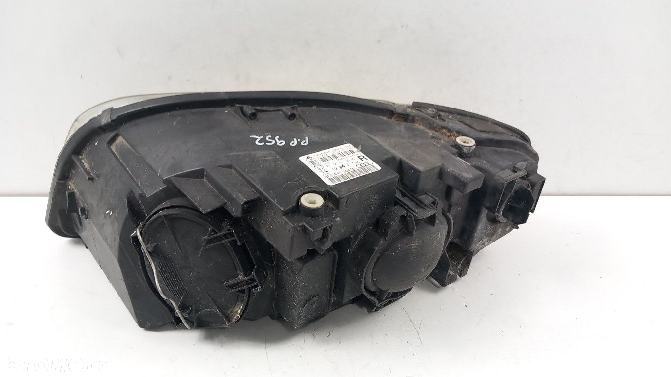 AUDI A4 B7 S-LINE LAMPA PRZÓD PRAWA - 5