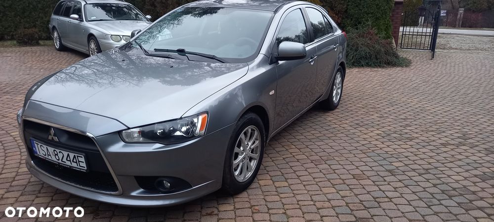 Mitsubishi Lancer - 1