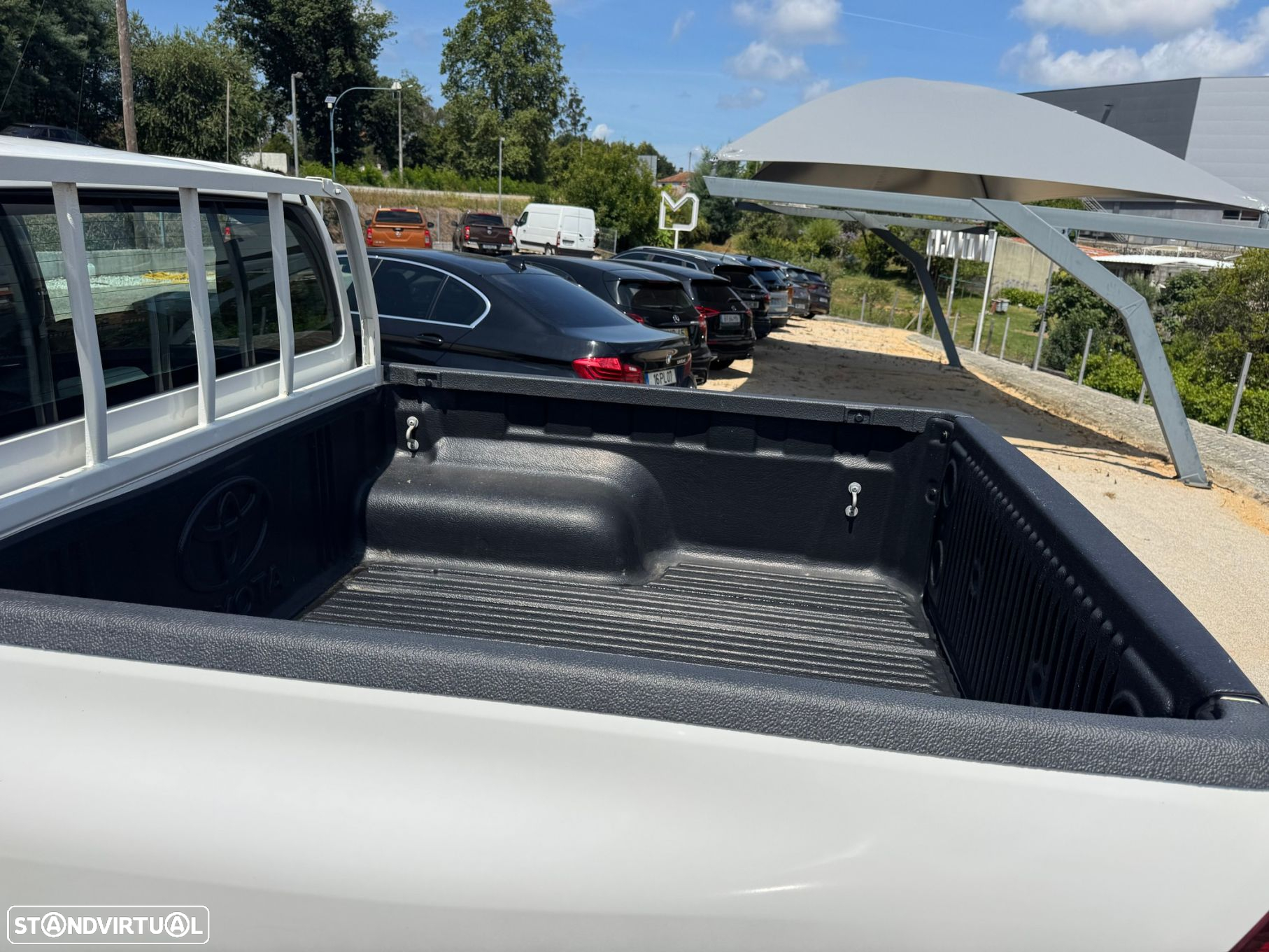 Toyota Hilux 2.4 D-4D 4WD CD CM - 33