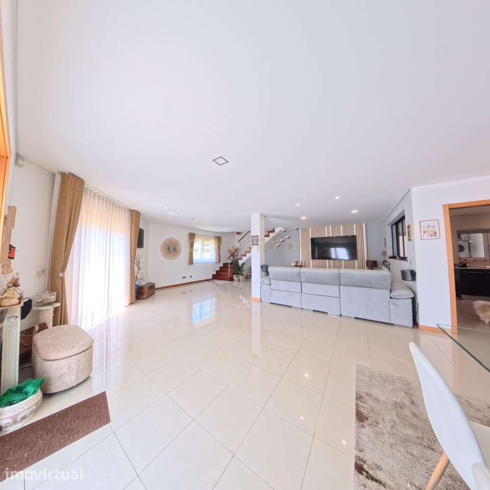 Moradia T4 em Esposende com Jardim e Garagem - Grande imagem: 3/33