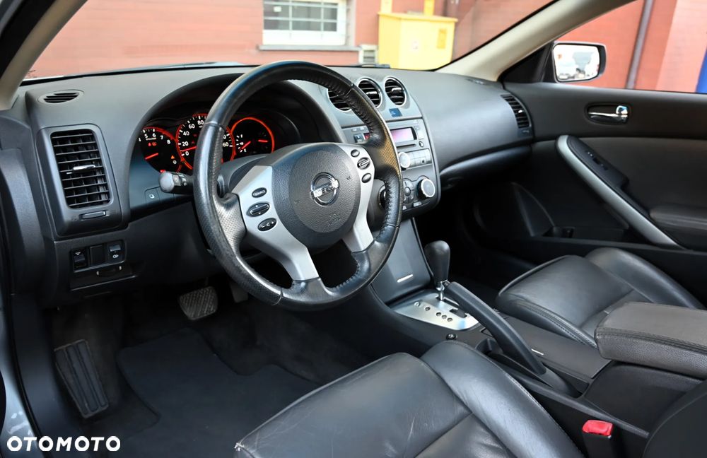 Nissan Altima - 24