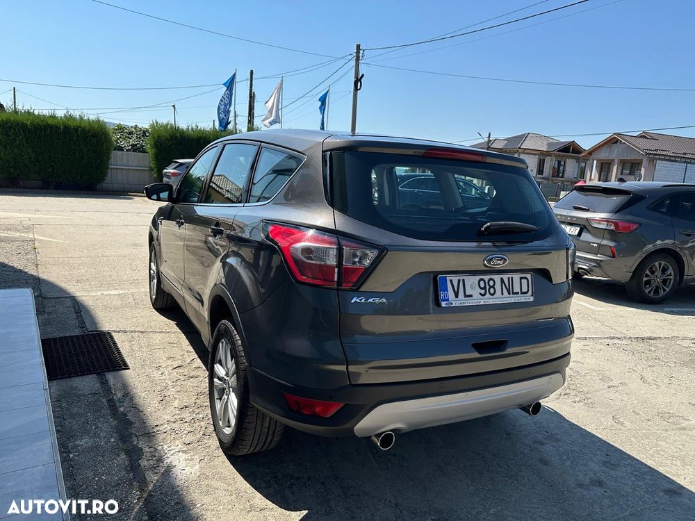 Ford Kuga 2.0 TDCi 4WD Powershift Titanium - 4