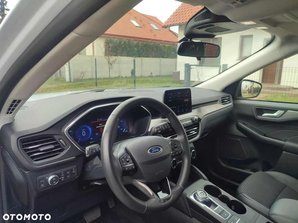 Ford Kuga - 27