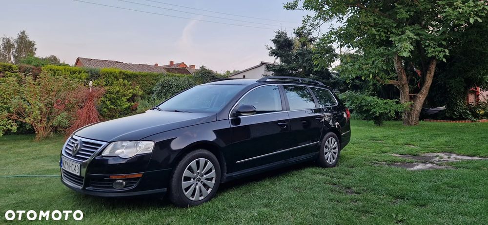 Volkswagen Passat 1.9 TDI DPF BlueMotion - 14