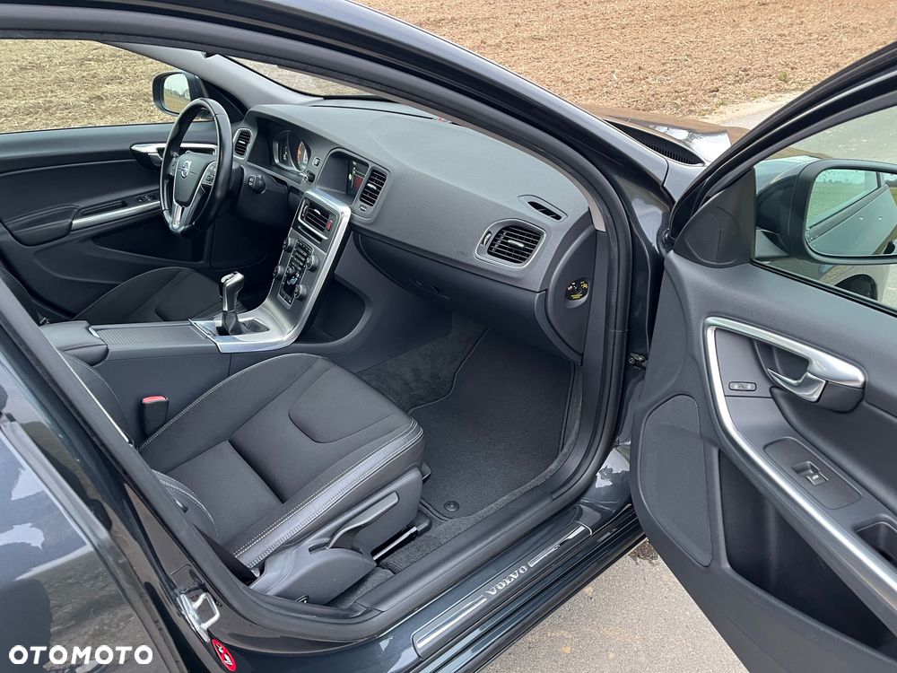 Volvo V60 D3 Drive-E Dynamic Edition (Momentum) - 27