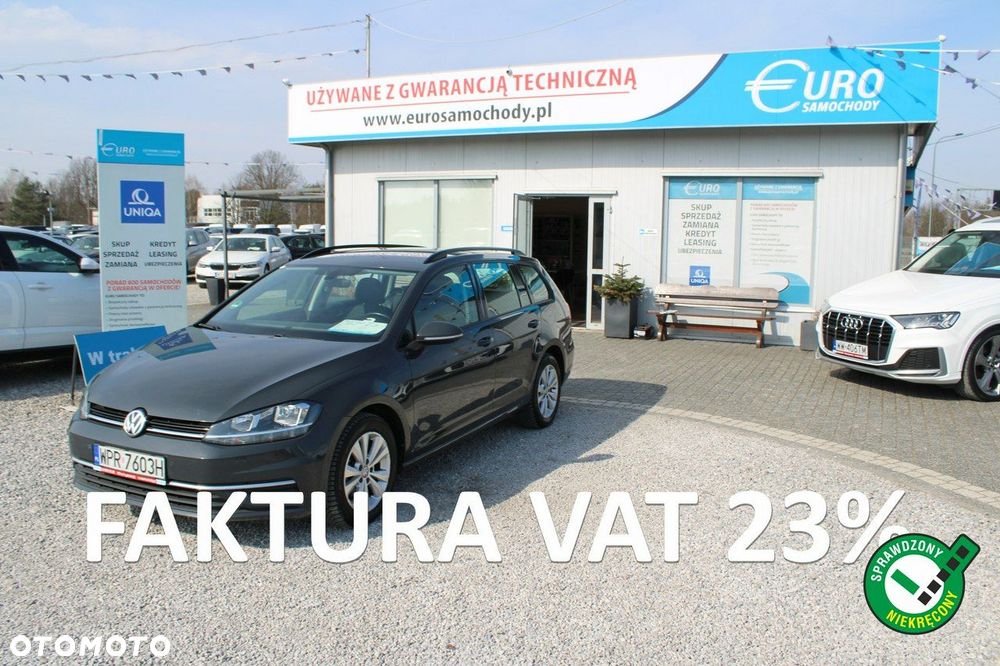 Volkswagen Golf - 1