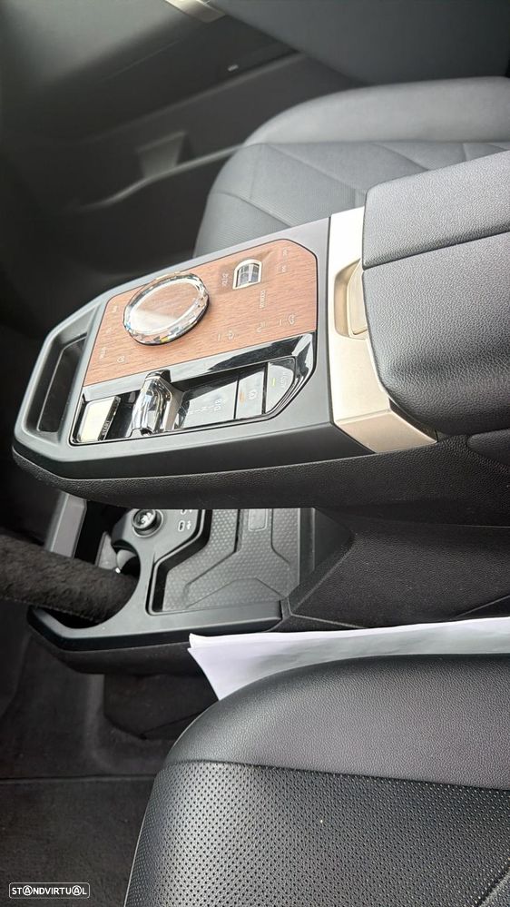 BMW iX xDrive 40 Pack Desportivo - 13