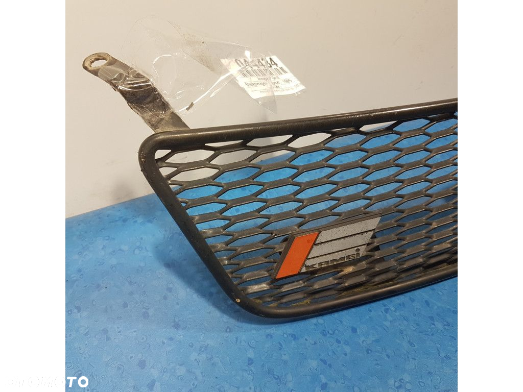 VOLKSWAGEN PASSAT B5 ATRAPA GRILL KAMEI - 2