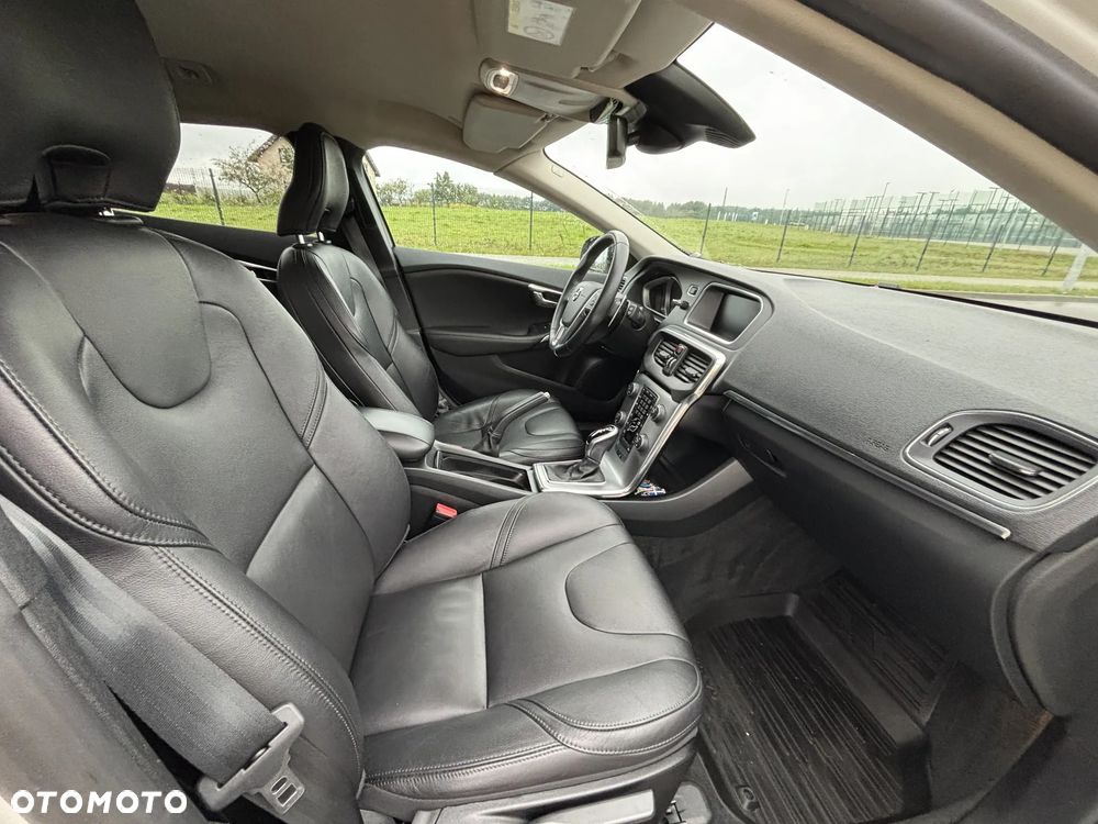 Volvo V40 D3 Drive-E Inscription - 16
