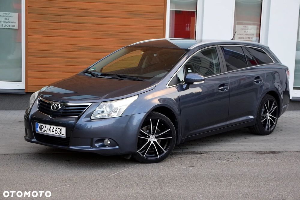 Toyota Avensis 1.8 Sol - 1
