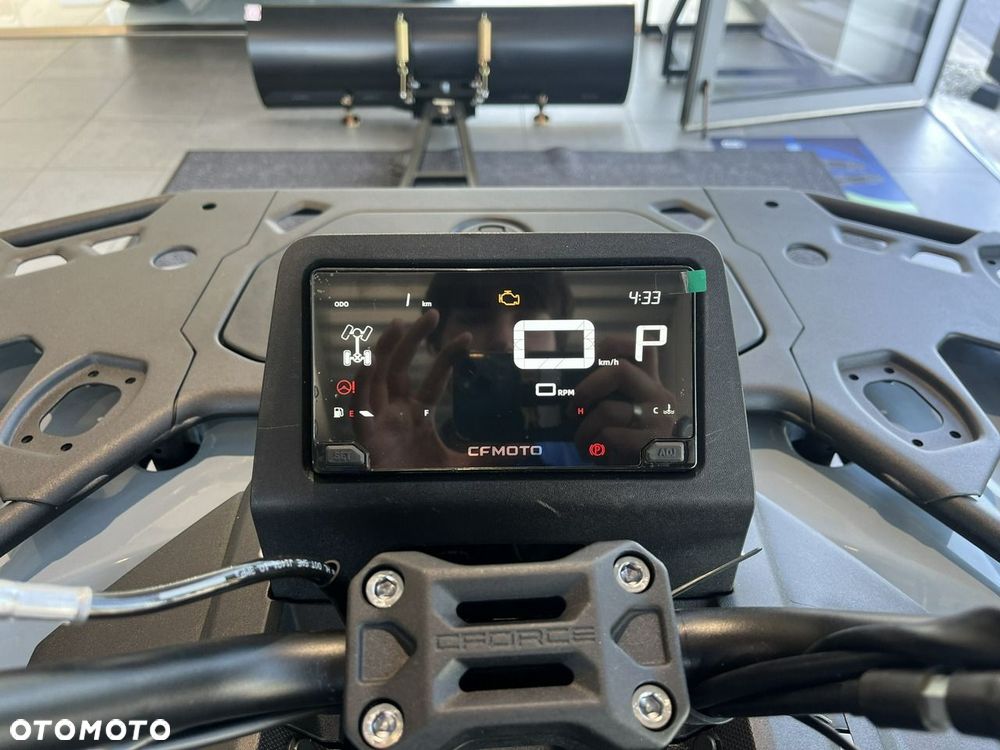 CFMoto CForce - 8