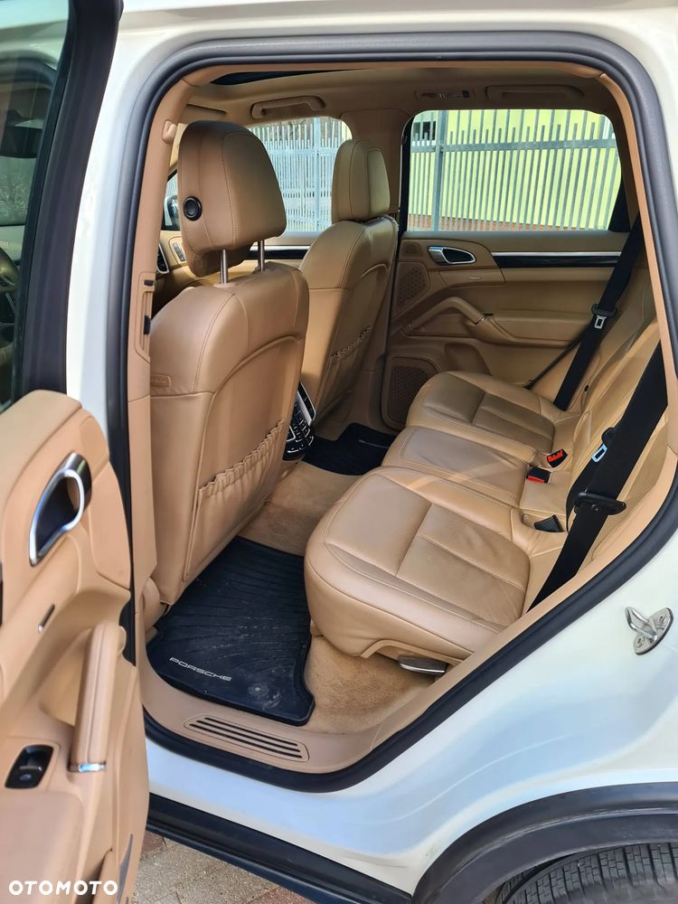 Porsche Cayenne Diesel - 16