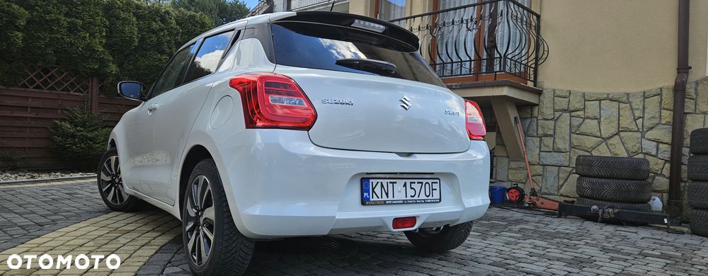 Suzuki Swift 1.2 SHVS Premium Plus - 11