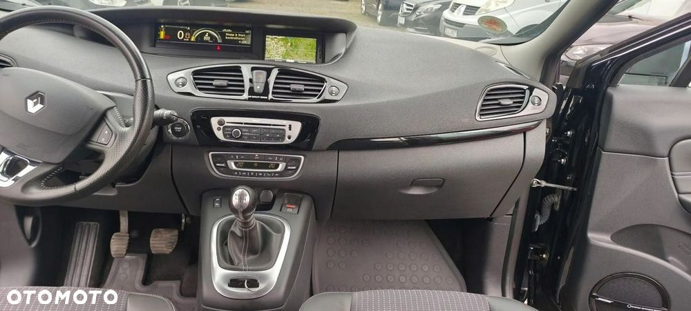 Renault Grand Scenic ENERGY TCe 115 Bose Edition - 11