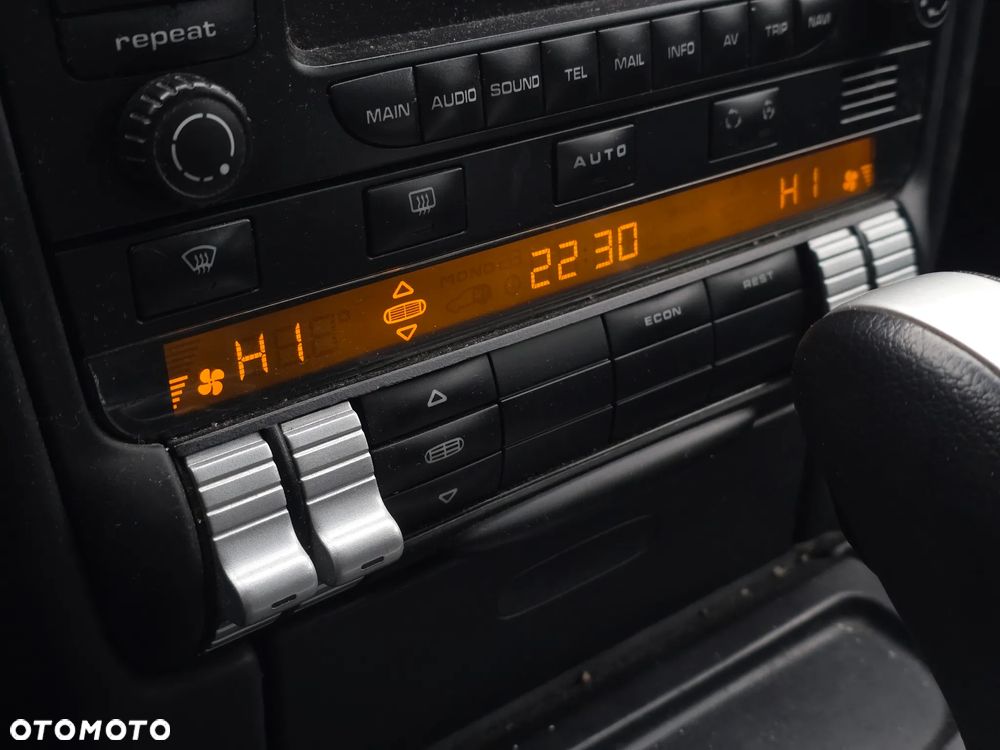 Porsche Cayenne Tiptronic S - 29