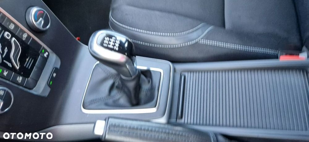Volvo V40 - 36