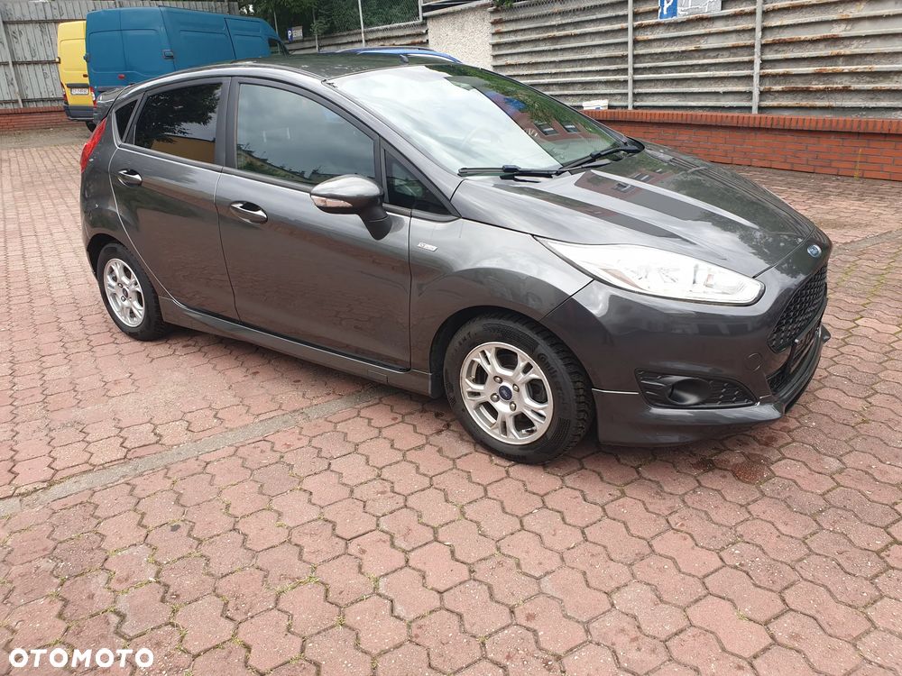 Ford Fiesta 1.0 Celebration - 16