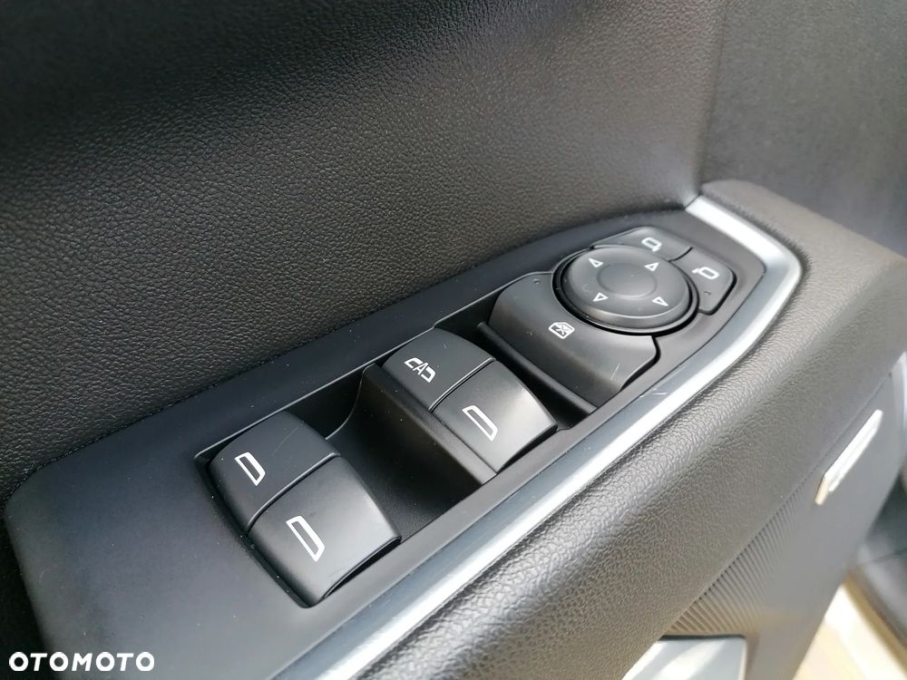 Chevrolet Silverado - 22