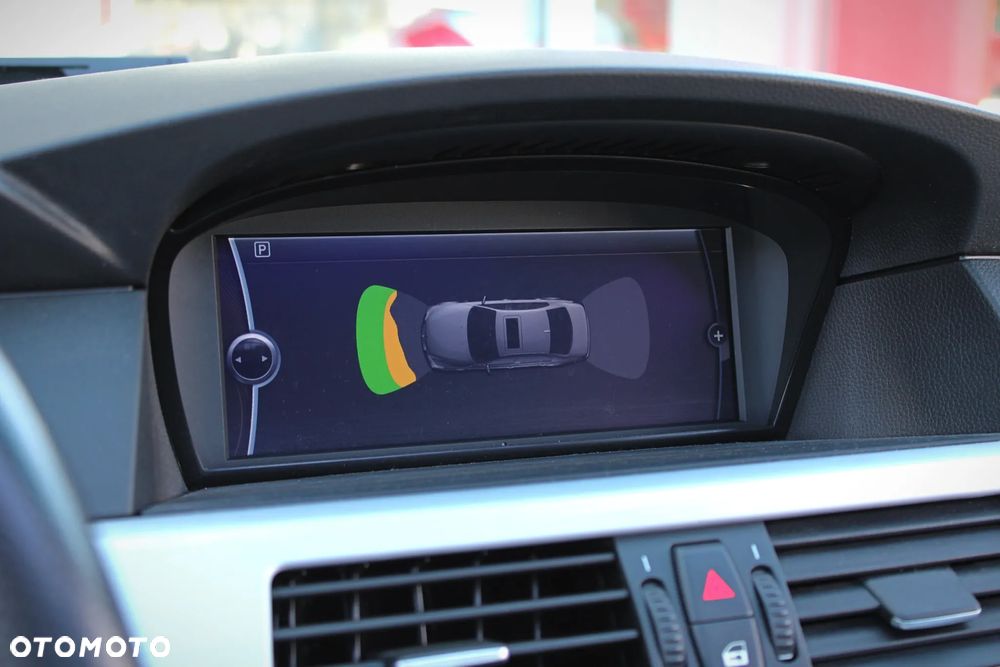 BMW Seria 5 530i - 28