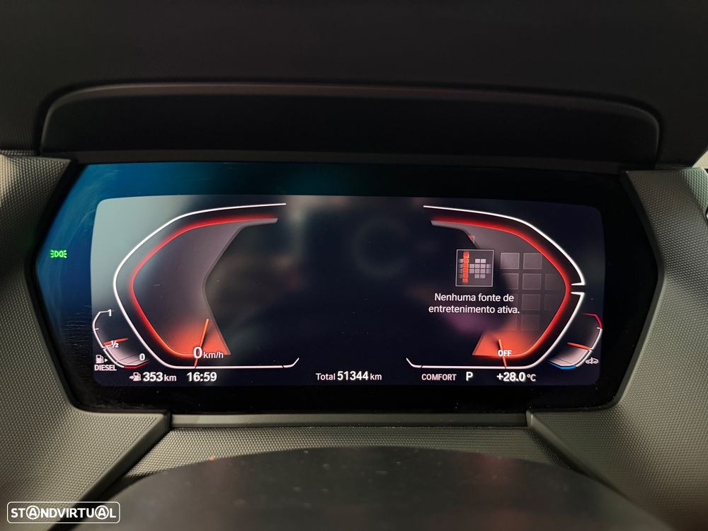 BMW 116 d Pack Desportivo M Auto - 28