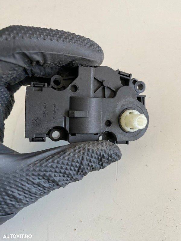 Motoras aeroterma VOLVO XC60 V60 S60 V70 S80 XC70 V60CC HK009001 31497549 - 2