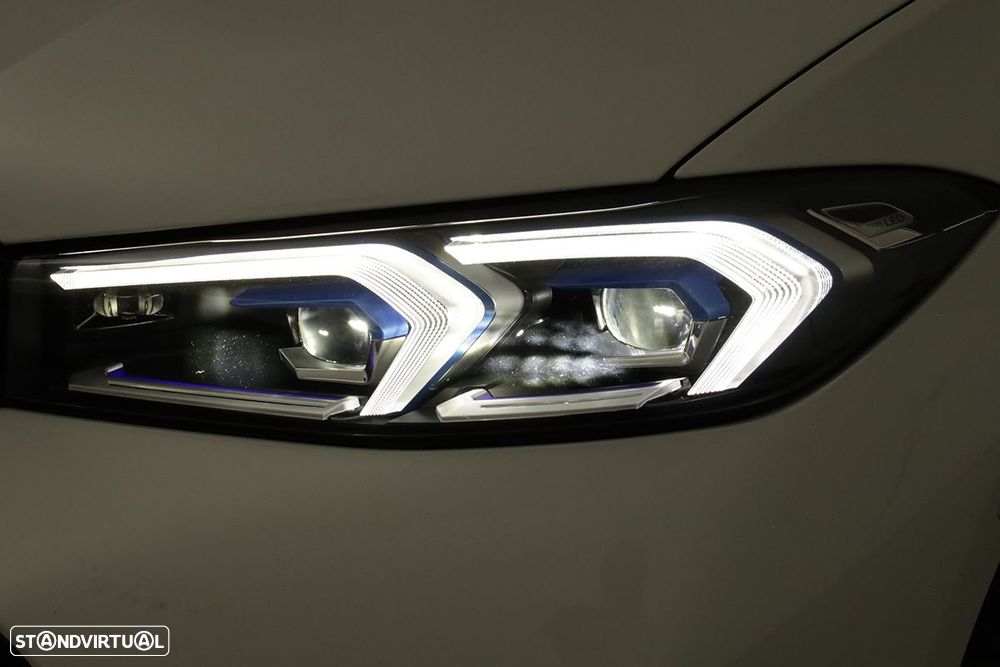 BMW 330 e Touring Pack Desportivo M Auto - 7