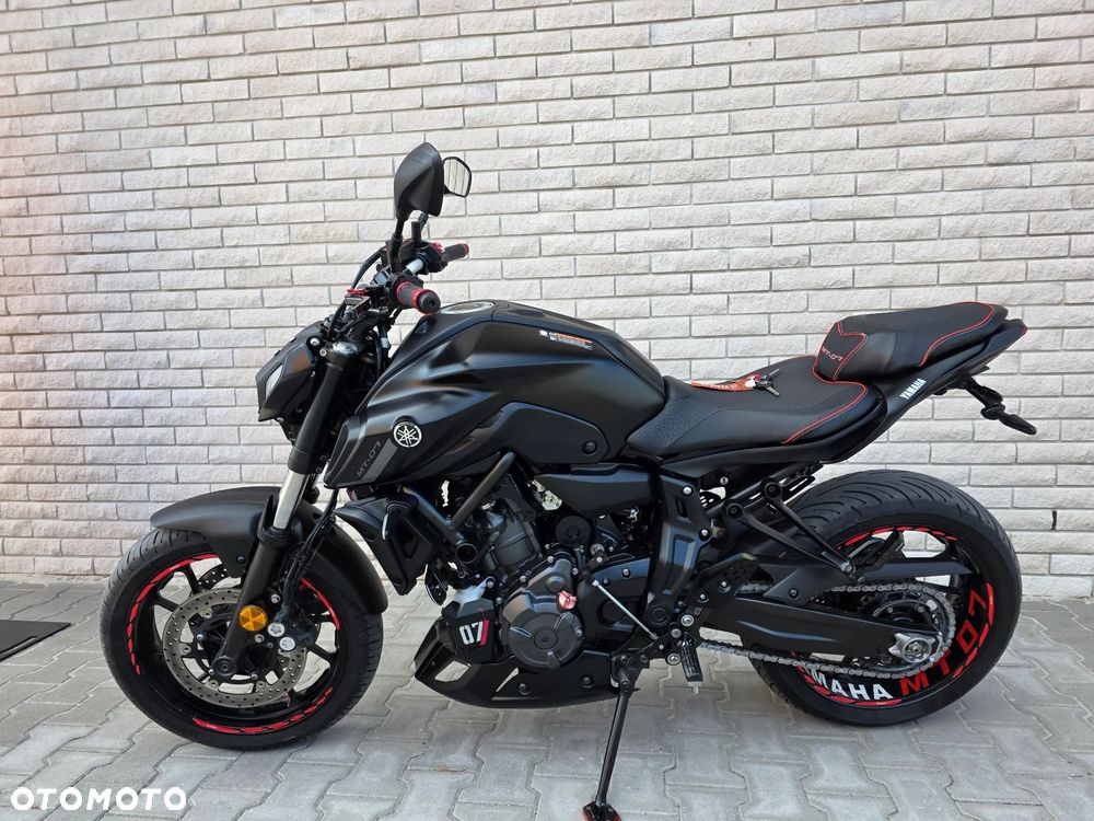 Yamaha MT - 16