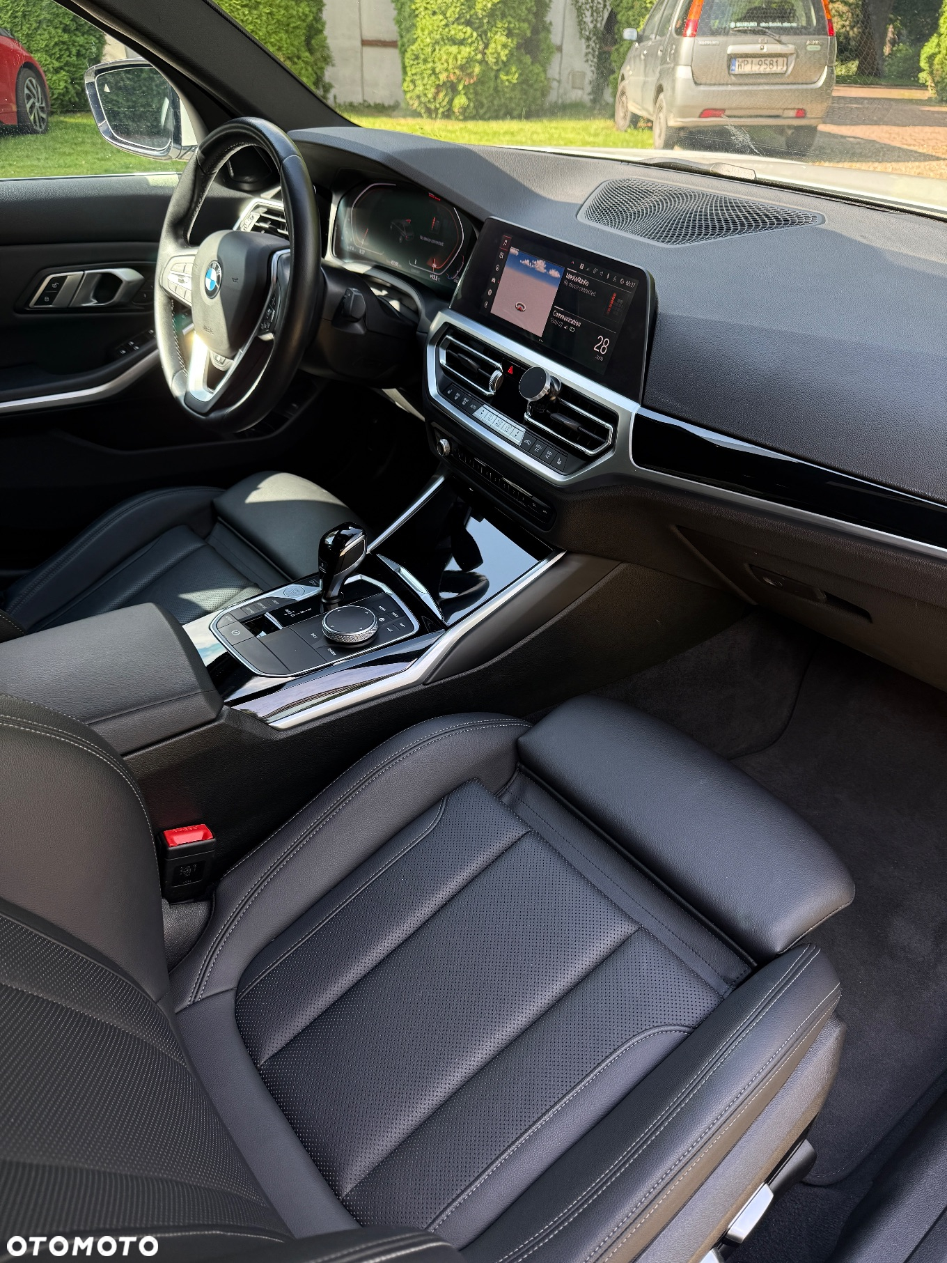 BMW Seria 3 330i xDrive - 19