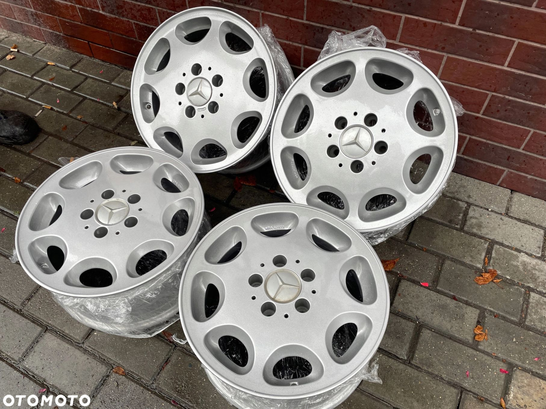 Alu Felgi MERCEDES 8 LOCH 15" 7J ET40 W124 W201 - 4