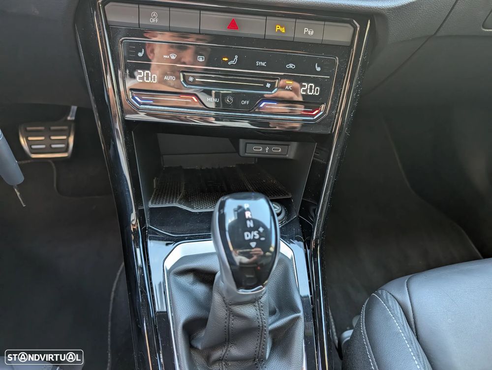 VW T-Roc 2.0 TDI R-Line DSG - 23