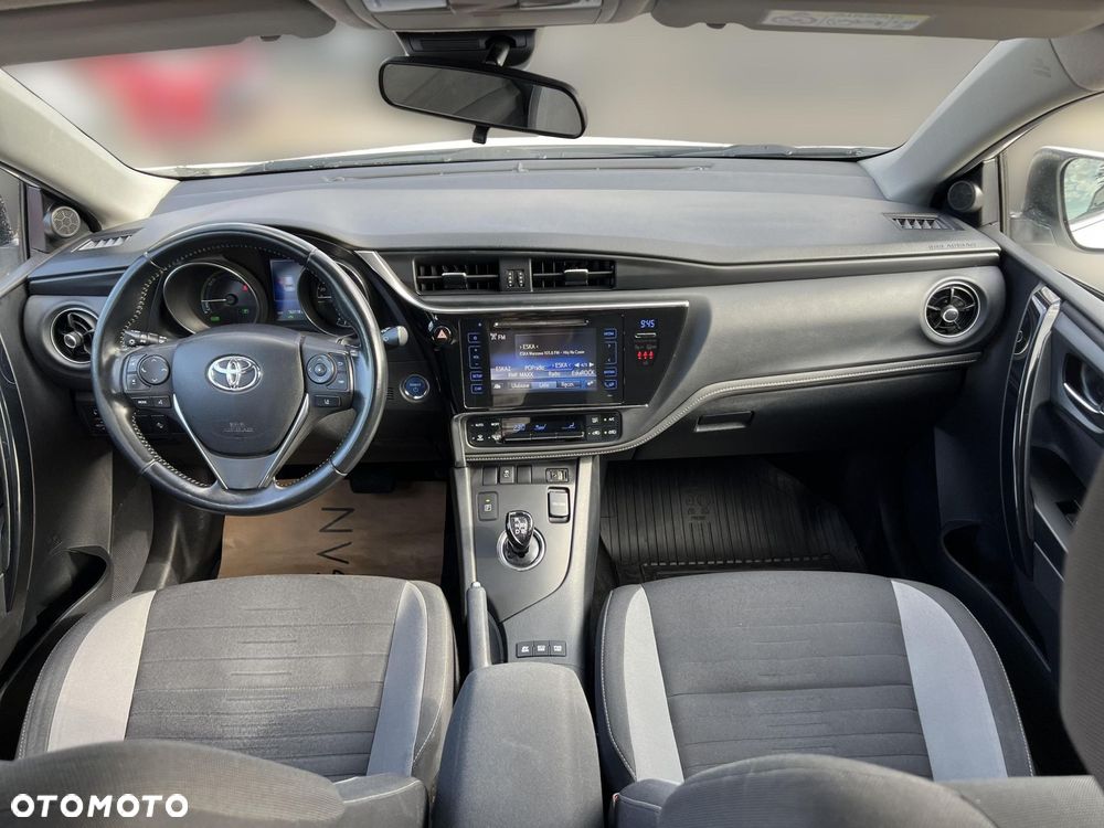 Toyota Auris - 13