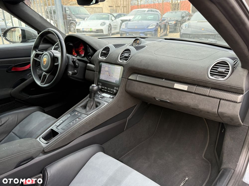 Porsche 718 Boxster Spyder RS - 28