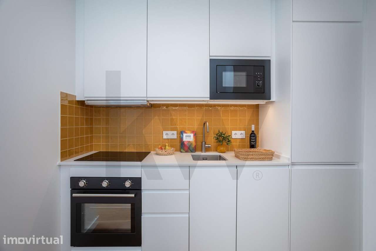 ARRENDAMOS | T2 | CAVE | ALCANTARA | REMODELADO A ESTREAR | COM PÁTIO - Grande imagem: 4/37