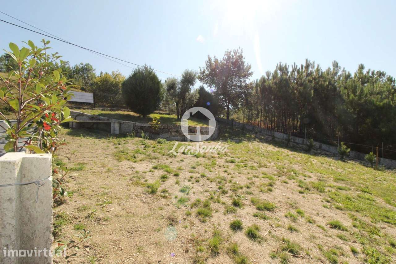 Terreno com bungalow S. Miguel do Monte-Fafe - Grande imagem: 3/9