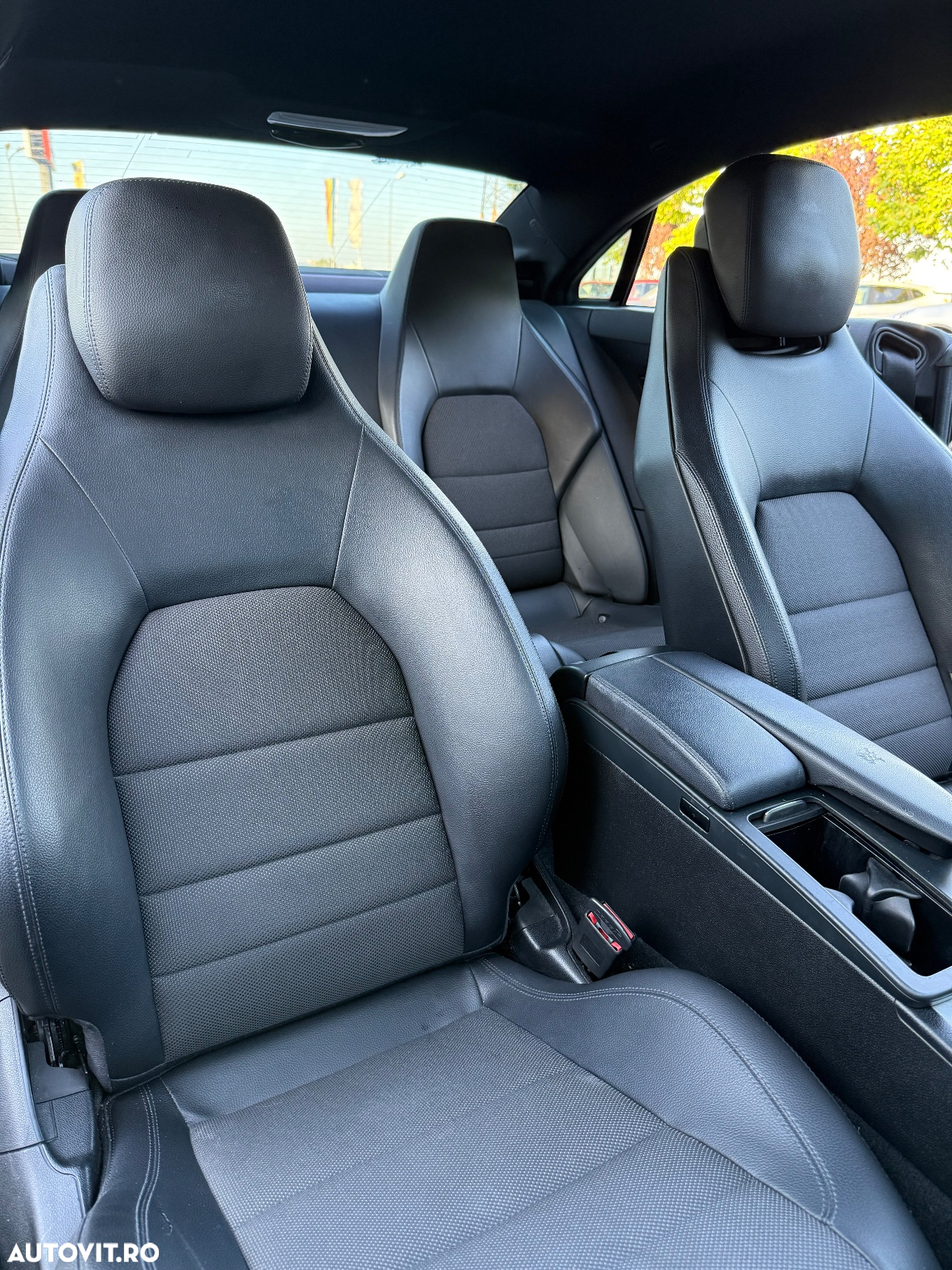 Mercedes-Benz E 220 CDI Coupe 7G-TRONIC - 30