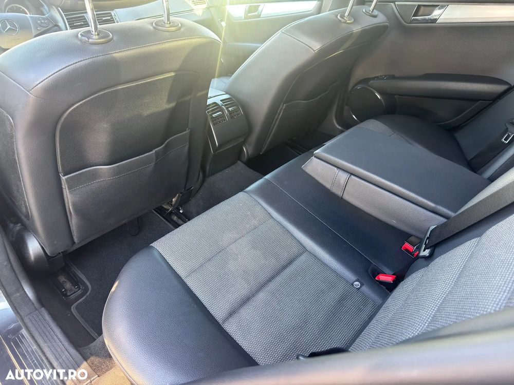 Mercedes-Benz C 250 CDI 7G-TRONIC Avantgarde Edition - 13