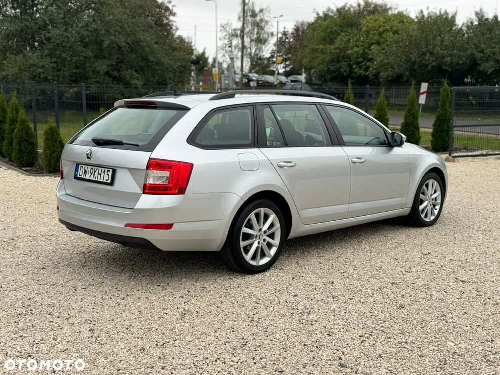 Skoda Octavia 2.0 TDI Style DSG - 8