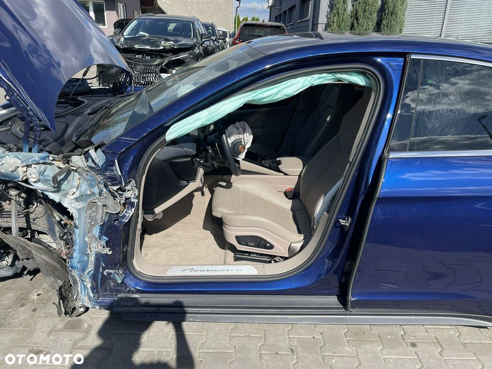 Porsche Panamera 4 - 6