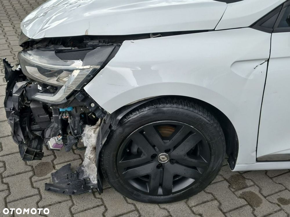 Renault Clio - 20