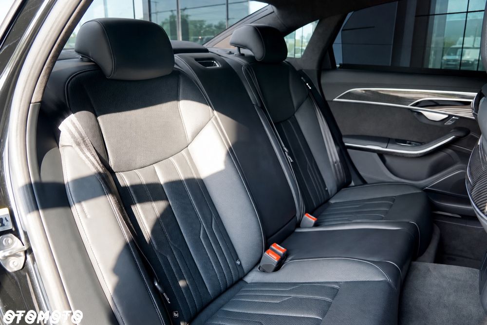 Audi S8 - 17
