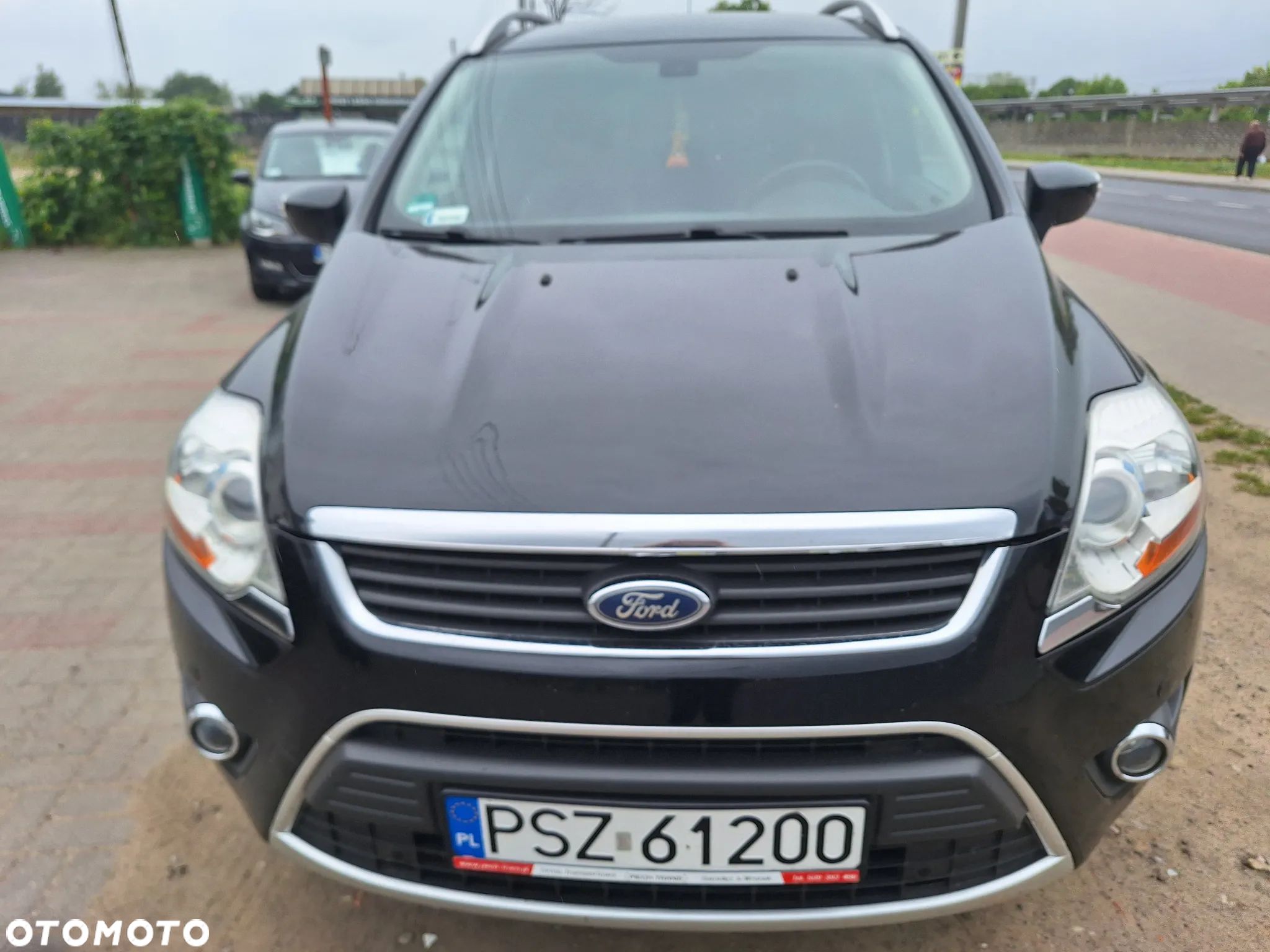 Ford Kuga - 1