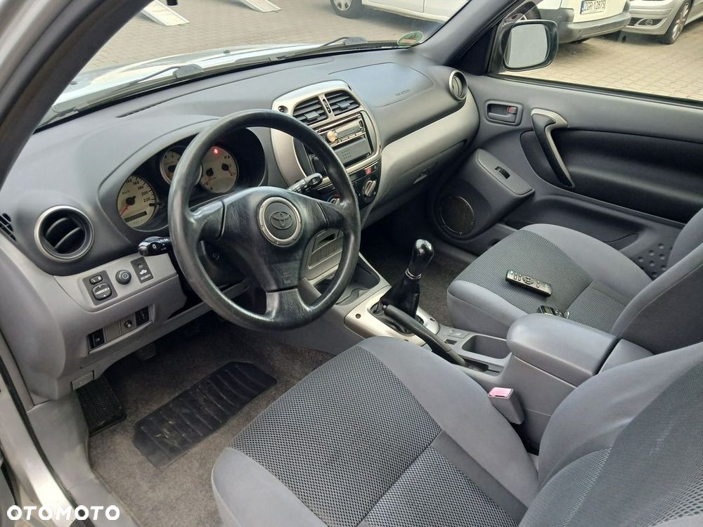Toyota RAV4 4x2 Edition - 16
