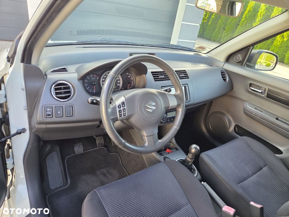 Suzuki Swift - 14