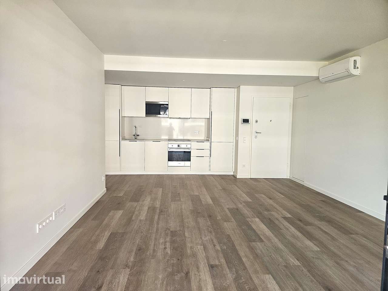 Apartamento T1 a estrear em Miraflores com Ginásio e Piscina - Grande imagem: 3/11