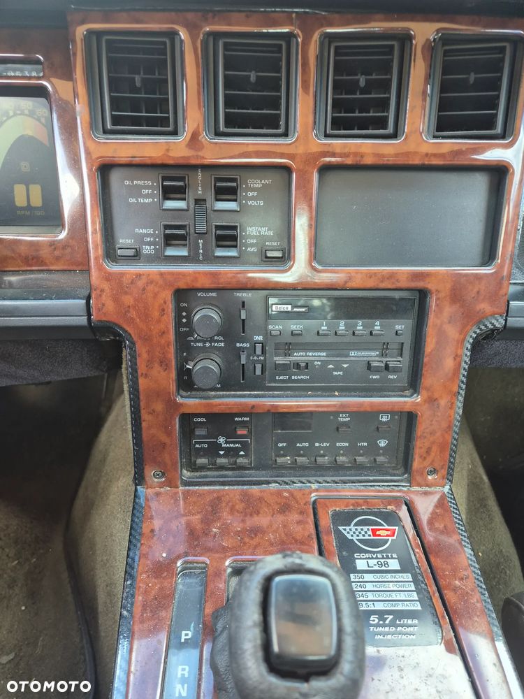 Chevrolet Corvette - 18