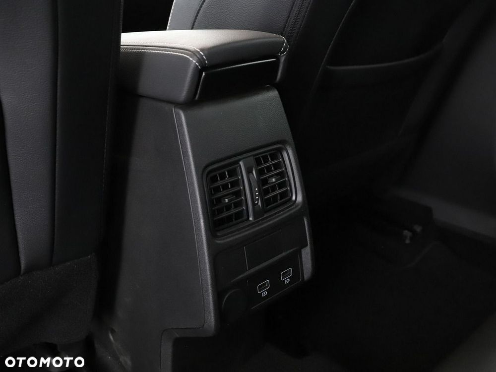 Renault Arkana 1.6 E-TECH Techno MMT - 40